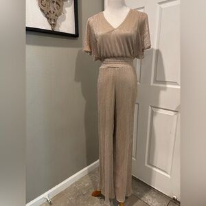 1. State Gold Metallic Smocked Jumpsuit Women’s Size X Small Holiday Party Chic